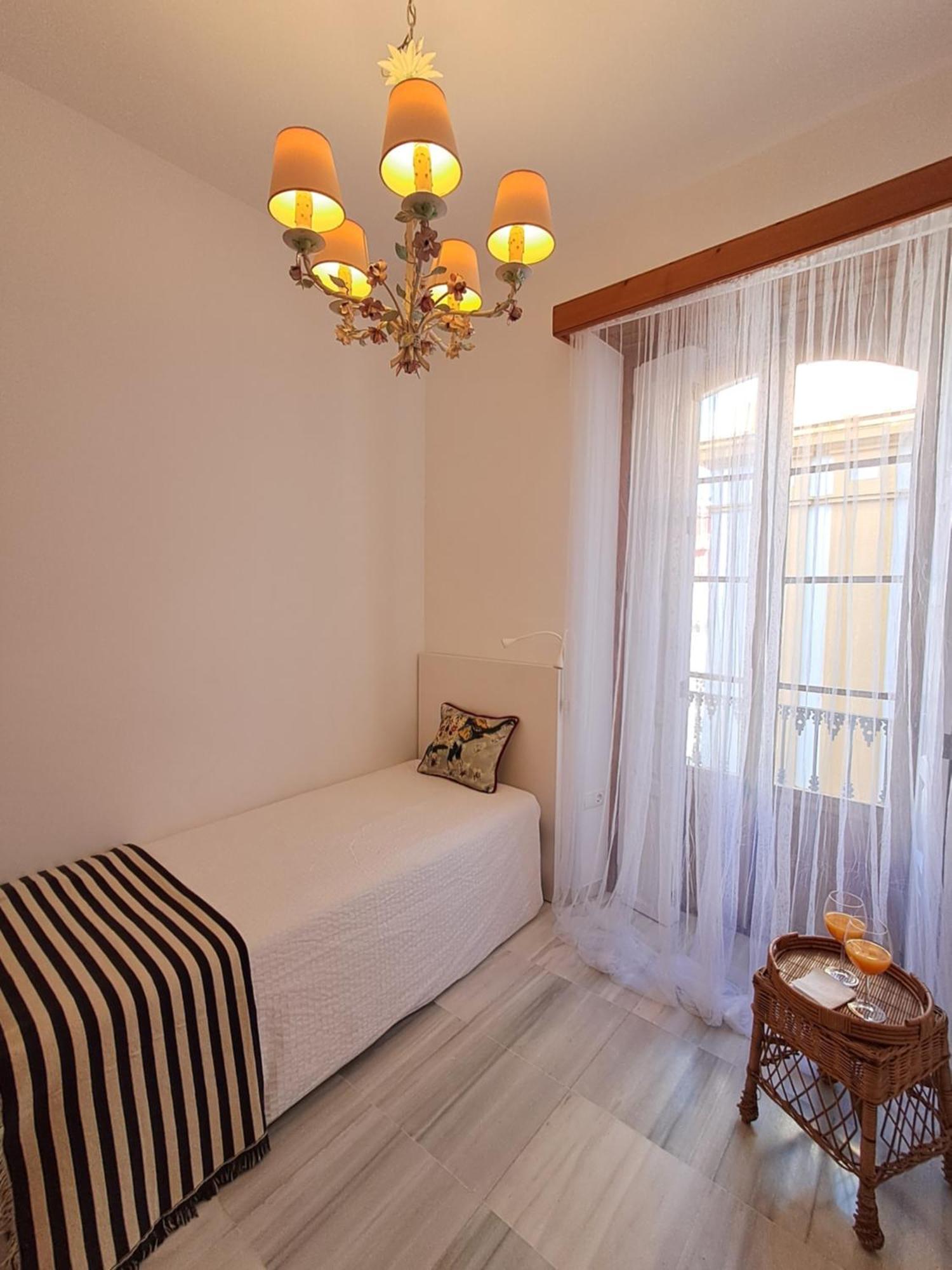 Apartamentos Almirante Hoyos Sevilla Exteriör bild