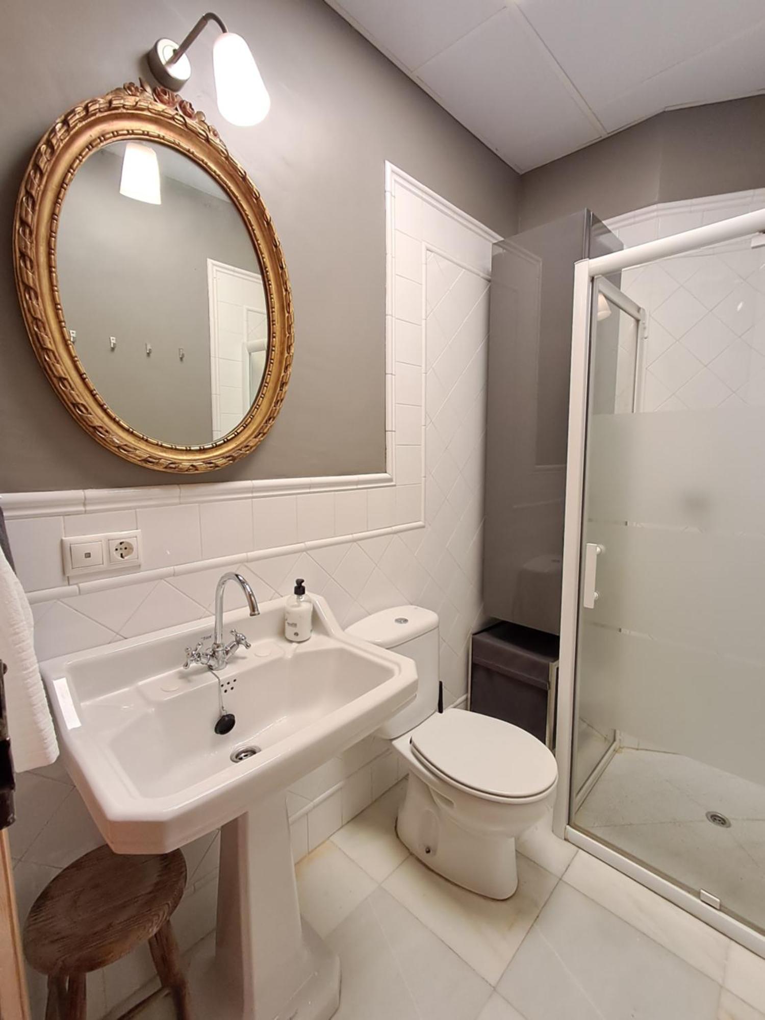 Apartamentos Almirante Hoyos Sevilla Exteriör bild