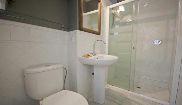 Apartamentos Almirante Hoyos Sevilla Exteriör bild